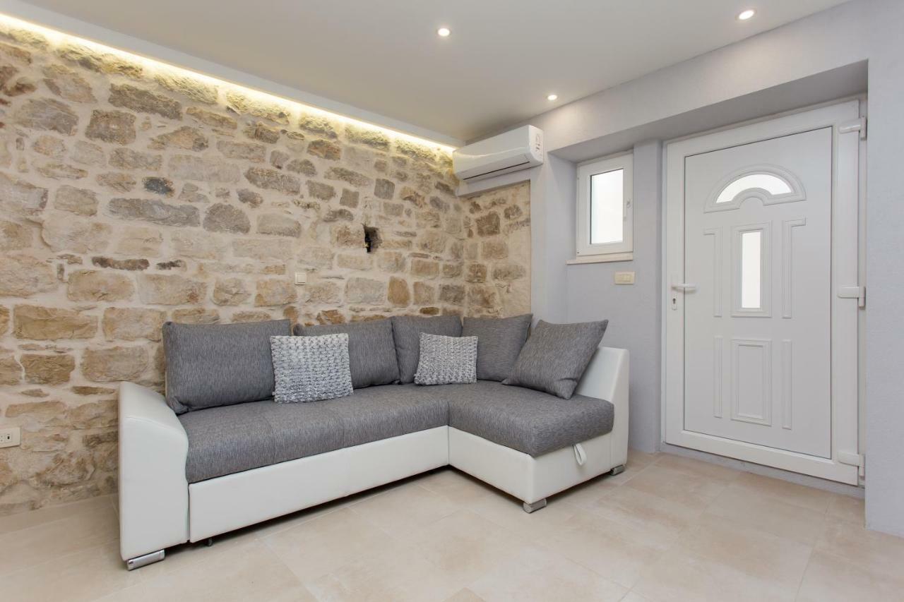Studio Apartman "Brce" Kaštela المظهر الخارجي الصورة