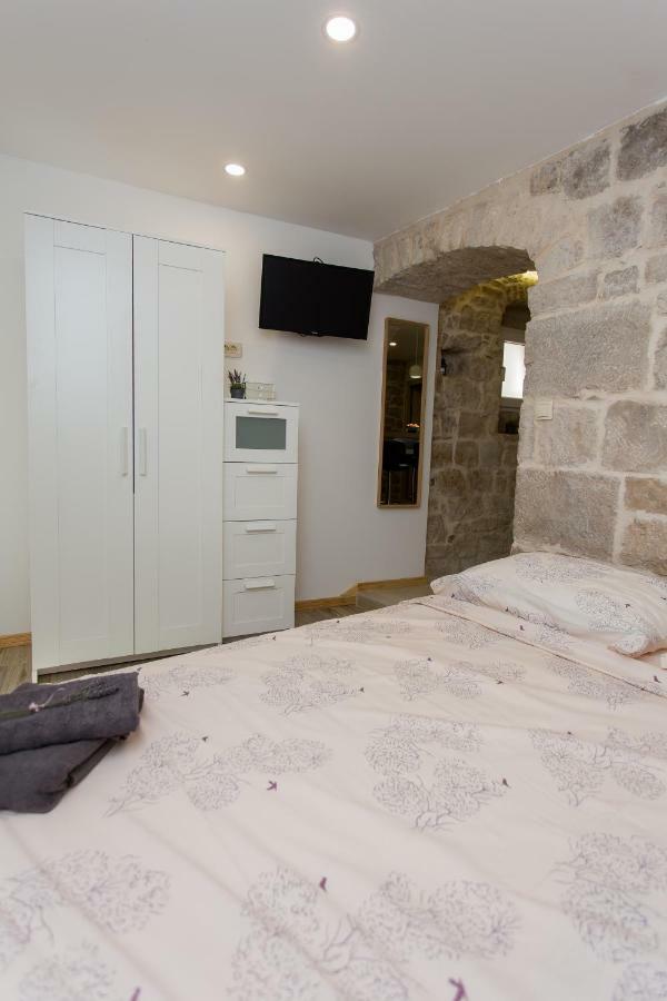 Studio Apartman "Brce" Kaštela المظهر الخارجي الصورة