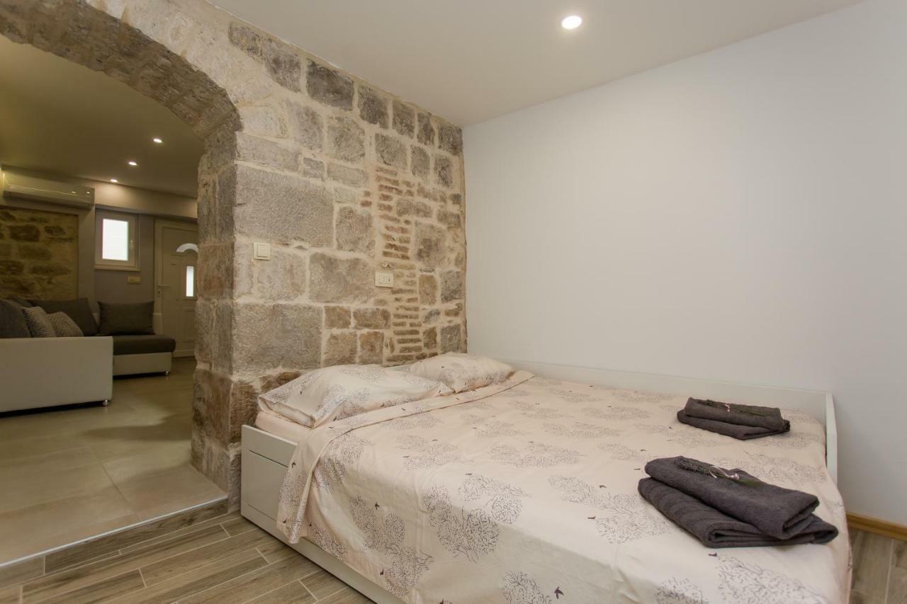 Studio Apartman "Brce" Kaštela المظهر الخارجي الصورة