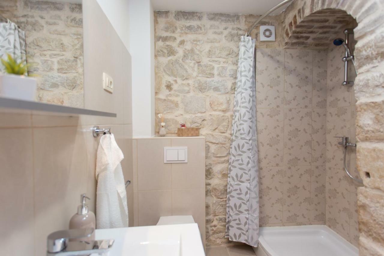 Studio Apartman "Brce" Kaštela المظهر الخارجي الصورة